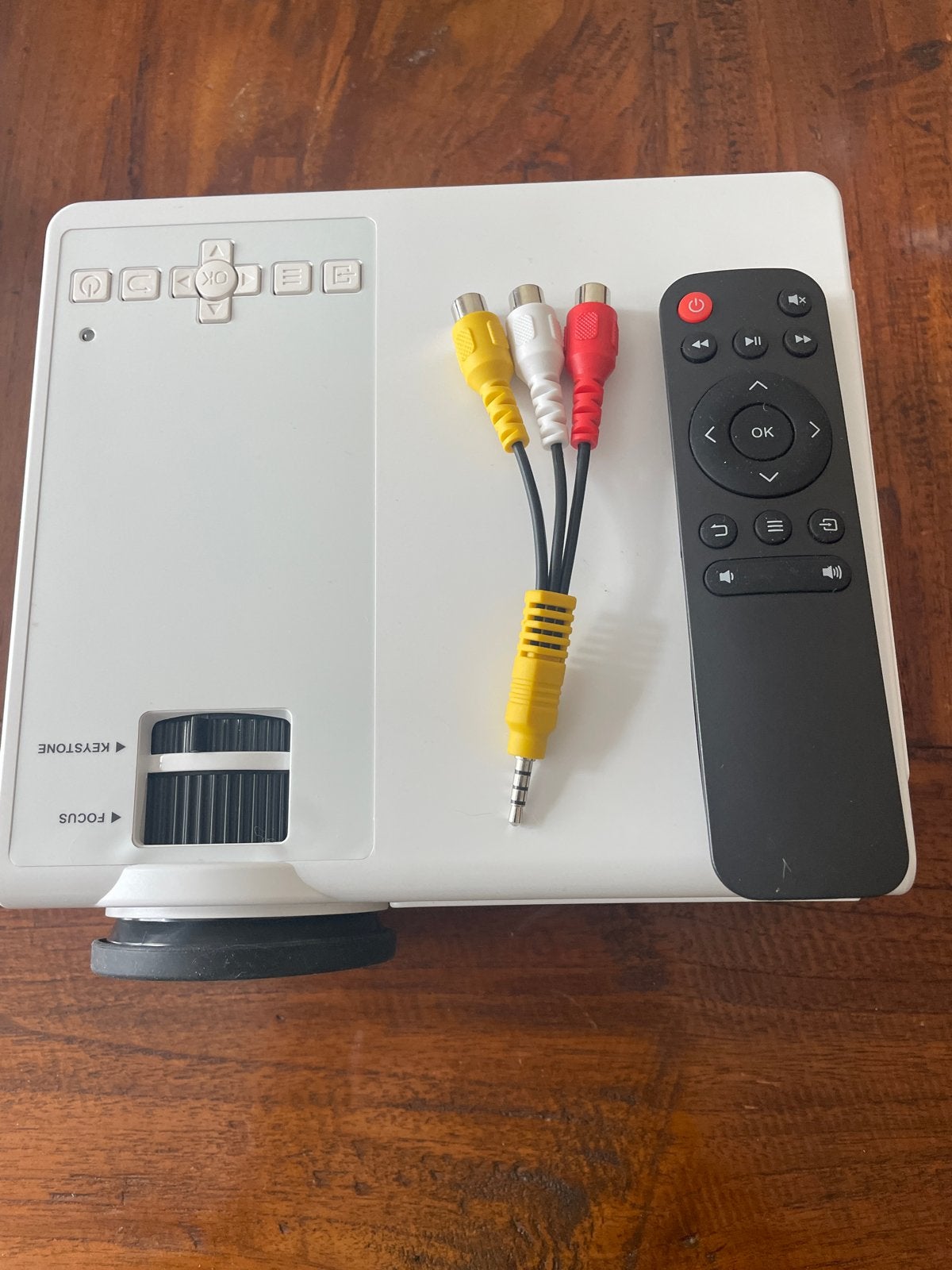 Draagbare Video Projector met Afstandsbediening en Netsnoer, Ophalen of Verzenden, Zo goed als nieuw, LED, Full HD (1080)