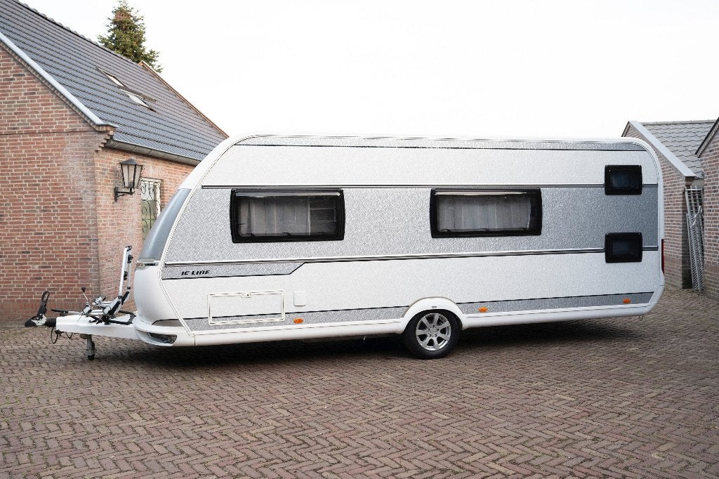 Luxe Hobby caravan met fietsenrek en mover, Caravans en Kamperen, Vast bed, Rondzit, Hobby, Particulier