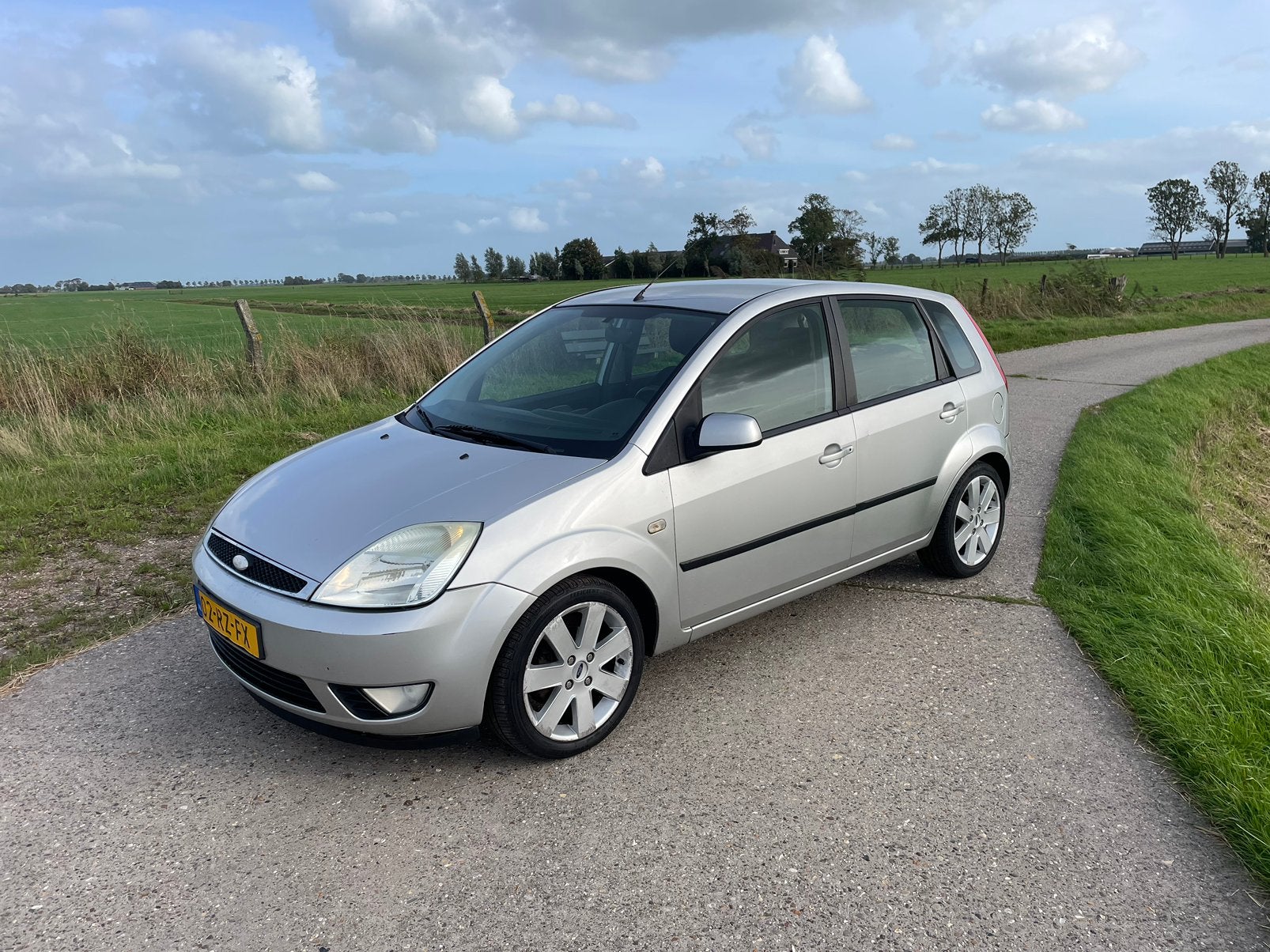 Ford Fiësta 1.4 2005, Auto's, Voorwielaandrijving, 15 km/l, 40 €/maand, 4 cilinders