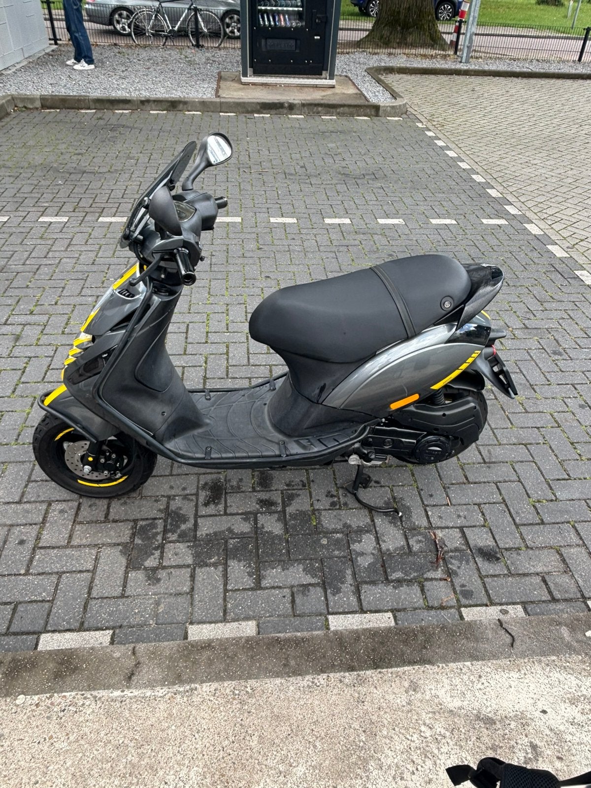 Piaggio zip SP 4t bromscooter 2021, Ophalen, Maximaal 45 km/u, Zip, Zo goed als nieuw