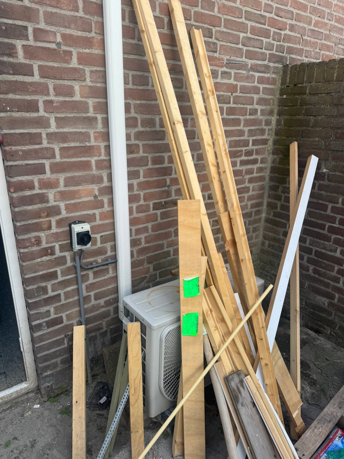 Houten latjes en plankjes, Ophalen, Minder dan 25 mm, Zo goed als nieuw, Plank