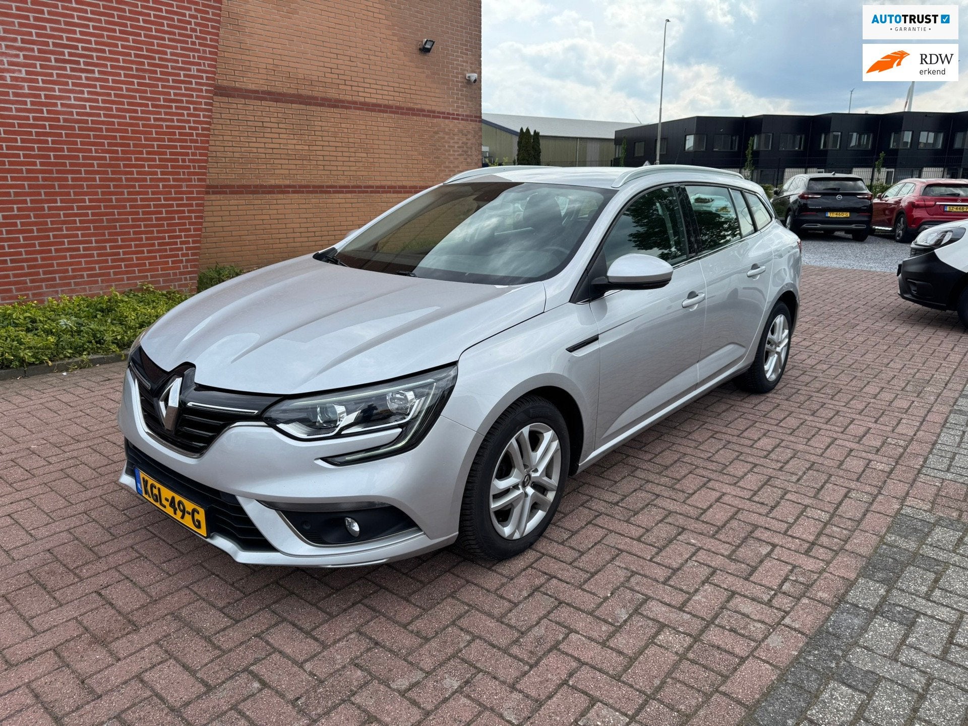 Renault Mégane Estate 1.5 dCi Zen Automaat Euro 6, Marge,, Stof, Gebruikt, 4 cilinders, Origineel Nederlands