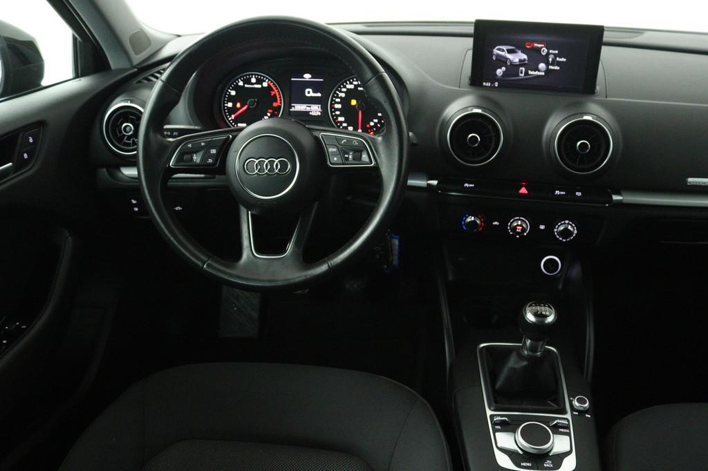 Audi A3 Sportback 30 TFSI (PARKEERSENSOREN, MULTIMEDIA, BLUE, Auto's, Voorwielaandrijving, Stof, 1165 kg, 116 pk