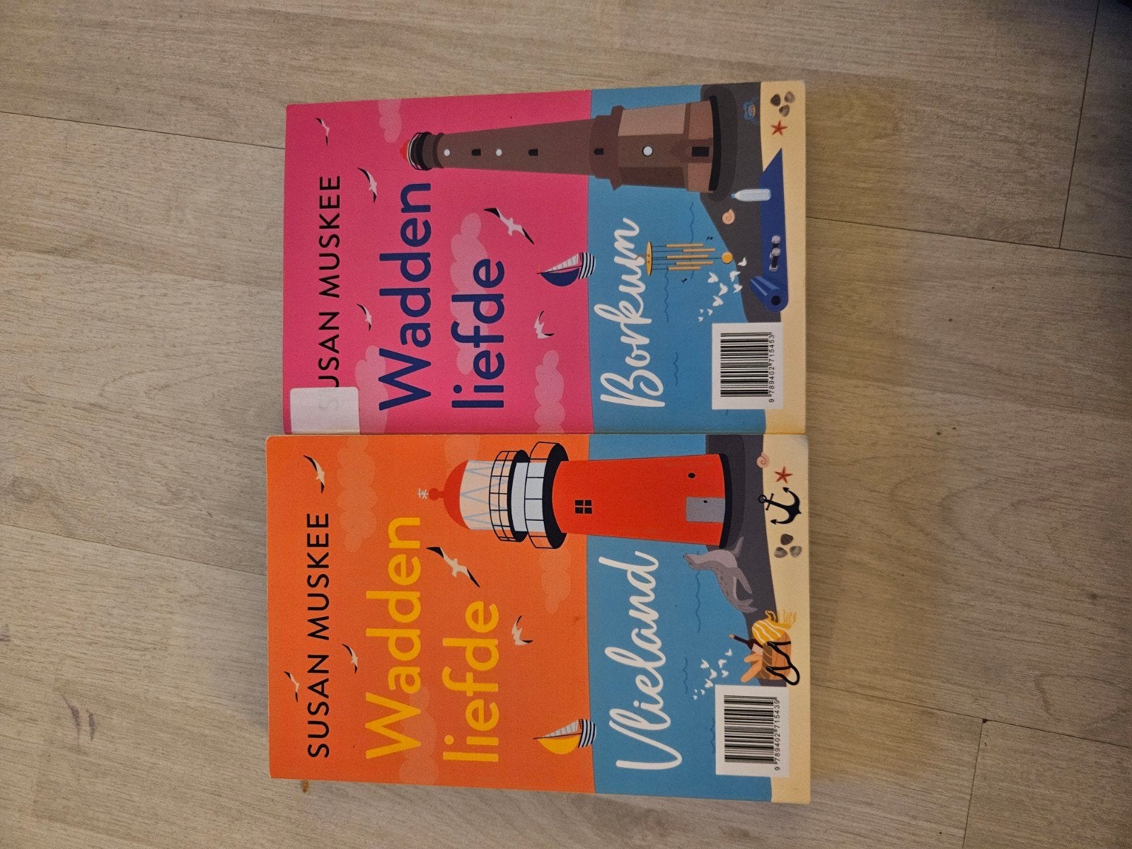 2 boeken Susan Muskee - Waddenliefde, Boeken, Ophalen of Verzenden, Gelezen, Susan Muskee
