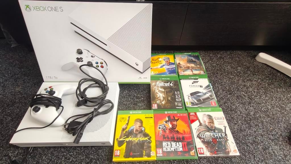 Xbox One S 1 TB met controller - 7 games, Ophalen of Verzenden, Zo goed als nieuw, 1 TB, Met 1 controller