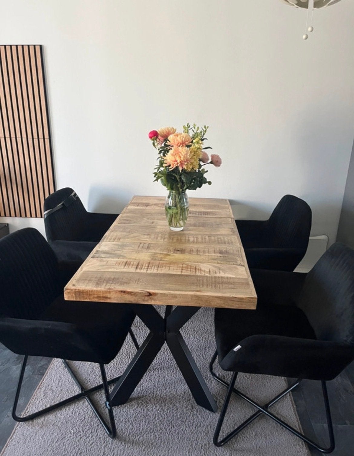 Massief ruw mangohout eettafel 140x70x75 cm, Huis en Inrichting, Tafels | Eettafels, Ophalen, 100 tot 150 cm, 50 tot 100 cm, Zo goed als nieuw