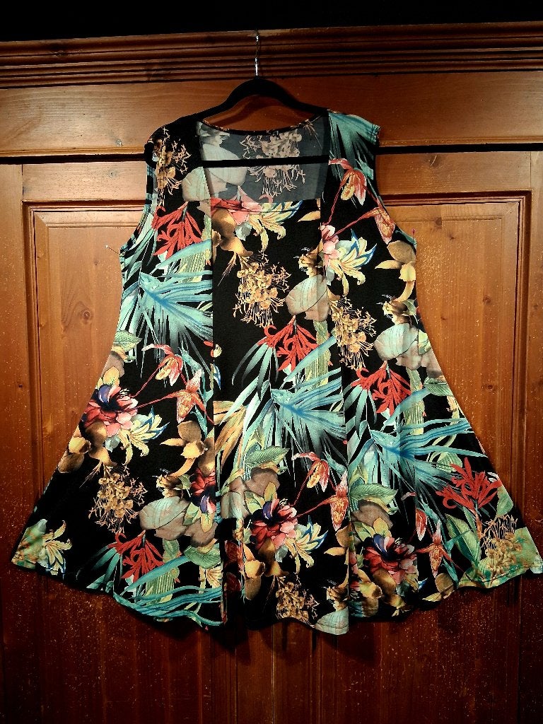 Mooie kleurrijke jurk bloemen New Jersey 46-48, Ophalen of Verzenden, Zo goed als nieuw, Maat 46/48 (XL) of groter, Onder de knie