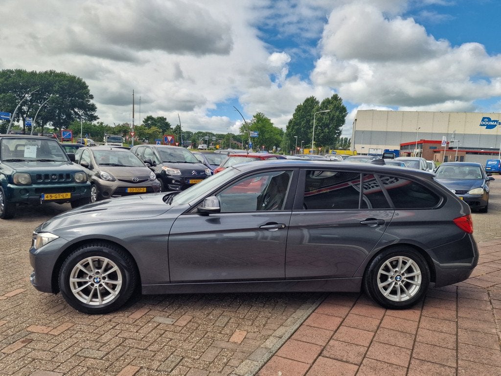 BMW 3-serie Touring 318d High Executive - Navi - Clima - Cru, Auto's, Zwart, Automatische klimaatregeling, 3-Serie, Te koop