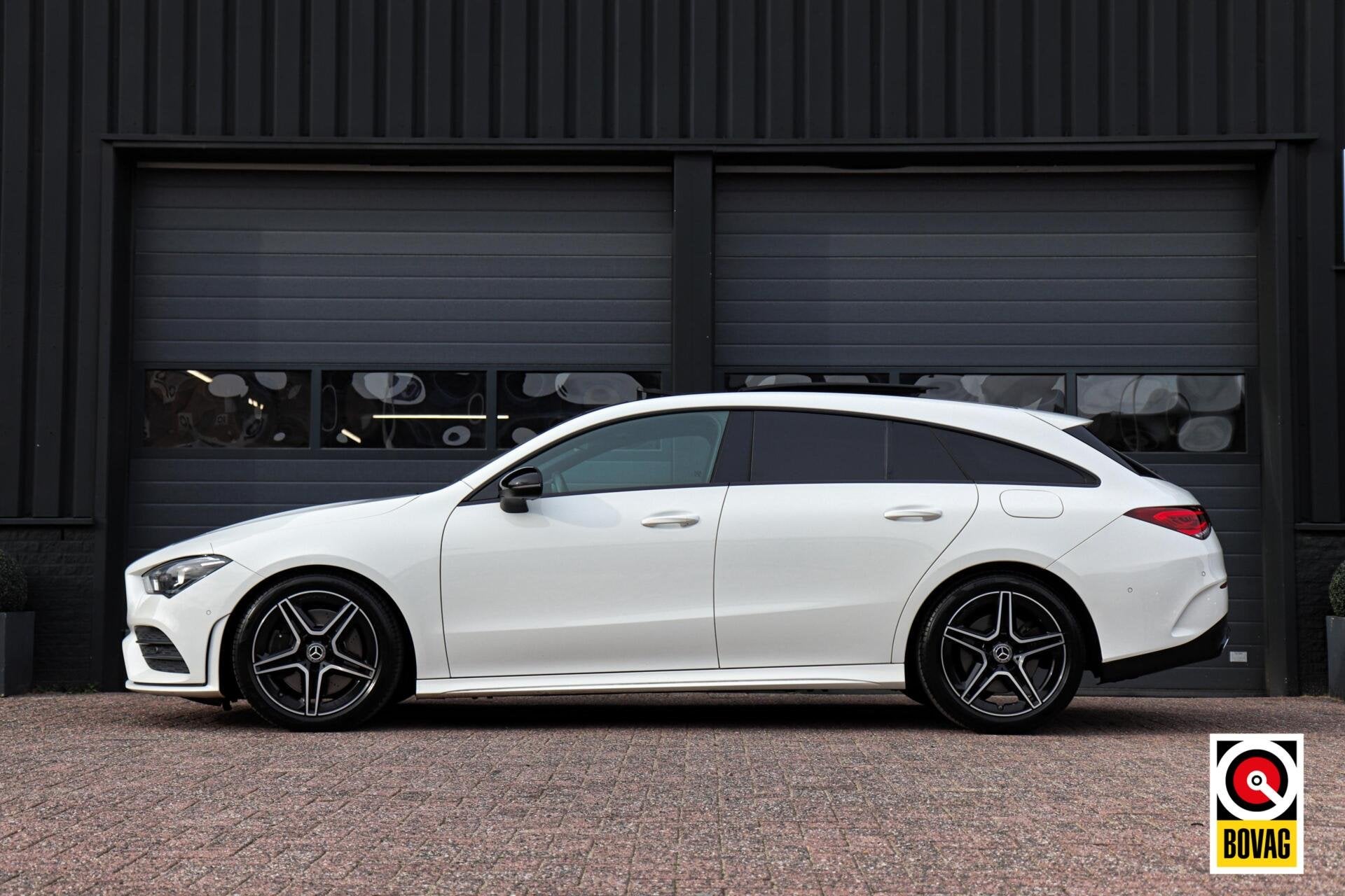 Mercedes CLA-klasse Shooting Brake 220 AMG-Pakket |LED|PANOD, Auto's, CLA, Parkeerassistent, Gebruikt, Euro 6