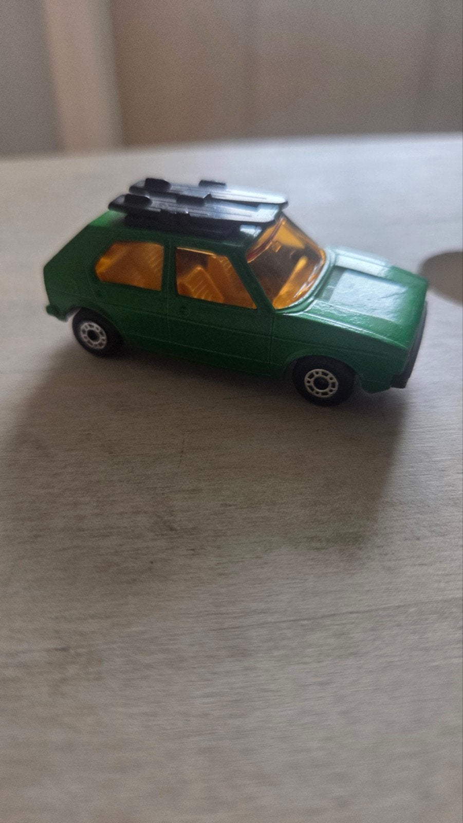 Matchbox VW Golf MK1 groen met dakrek en surfplanken, Overige merken, Gebruikt, 1:50 of kleiner, Auto