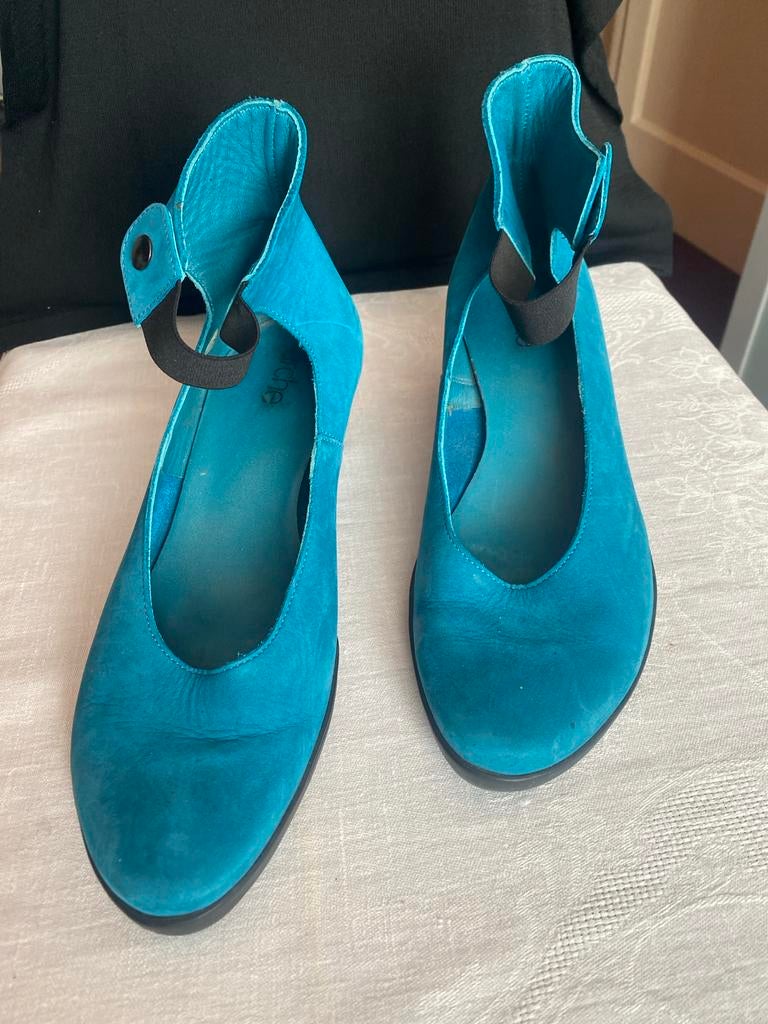 Arche schoenen suède maat 39 donker aqua blauw, Kleding | Dames, Schoenen, Ophalen of Verzenden, Zo goed als nieuw, Blauw, Schoenen met lage hakken