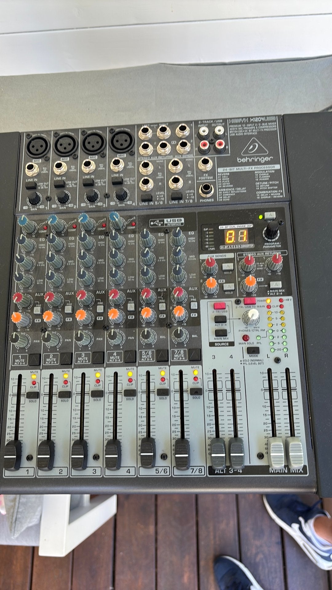 Behringer x1204 USB, Muziek en Instrumenten, Ophalen, Zo goed als nieuw