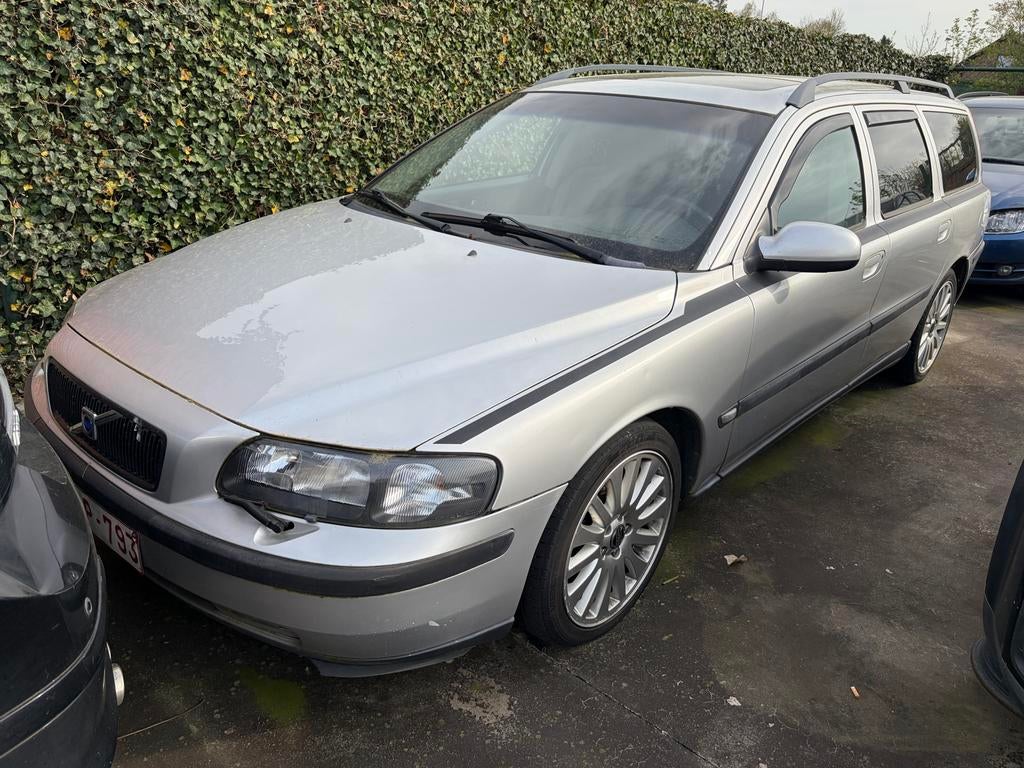 Volvo v70 t5, 2,3turbo, lpg, zwart leer, Auto's, Volvo, Automaat, Achterwielaandrijving, Zwart, 4 cilinders