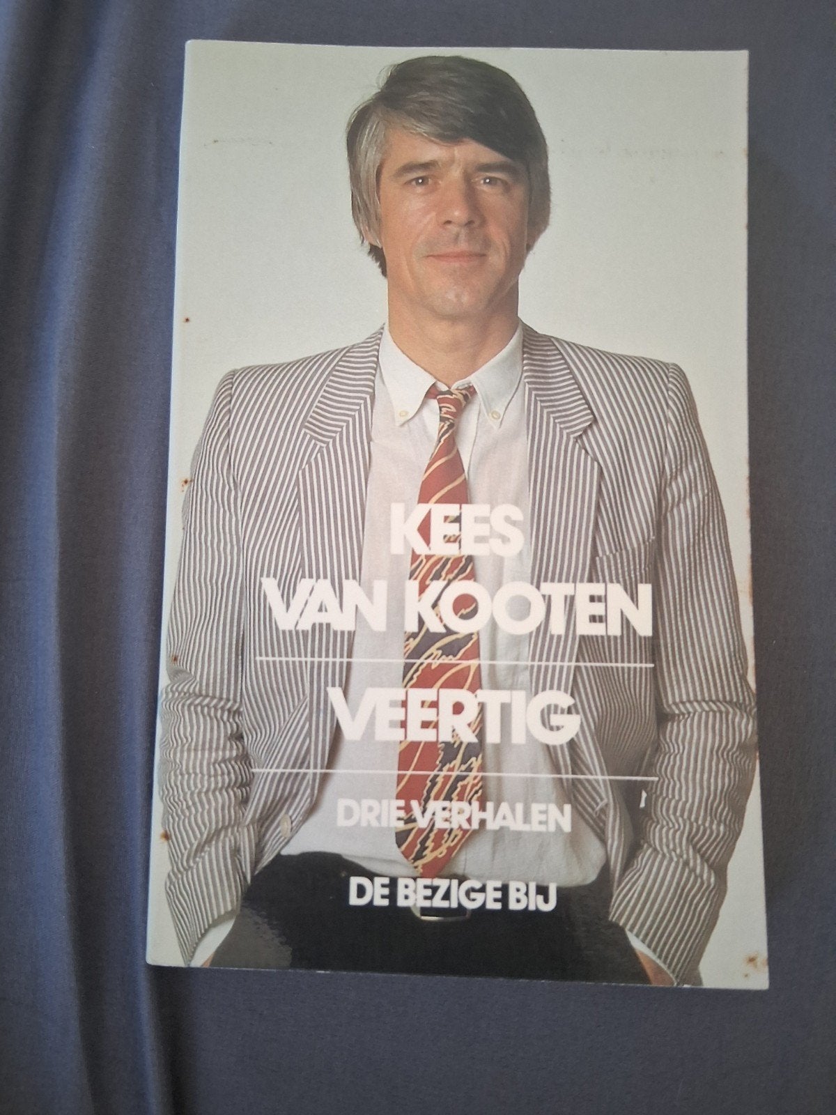 Kees van Kooten - Veertig: Drie Verhalen, Ophalen of Verzenden, Gelezen, Kees van Kooten, Nederland