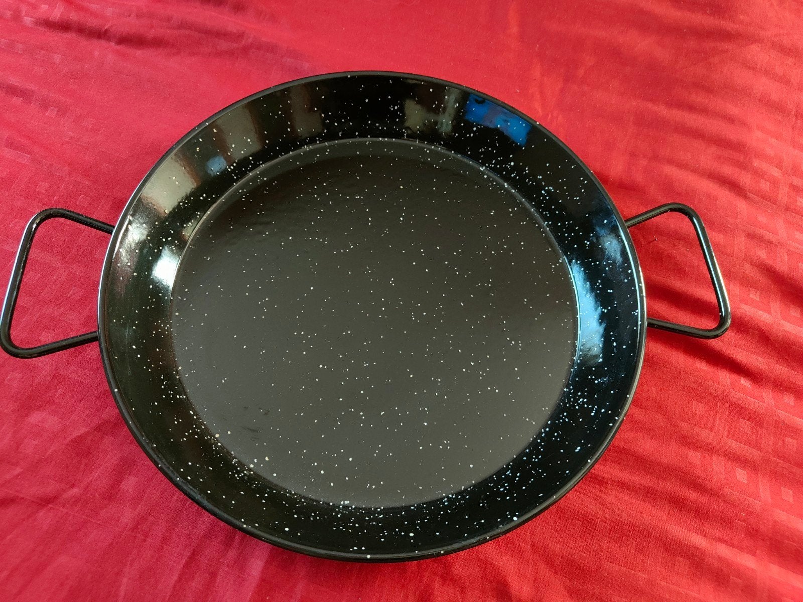 Zwarte paella pan doorsnee 26 cm NIEUW, Overige typen, Nieuw, Ophalen of Verzenden, Geschikt voor inductie