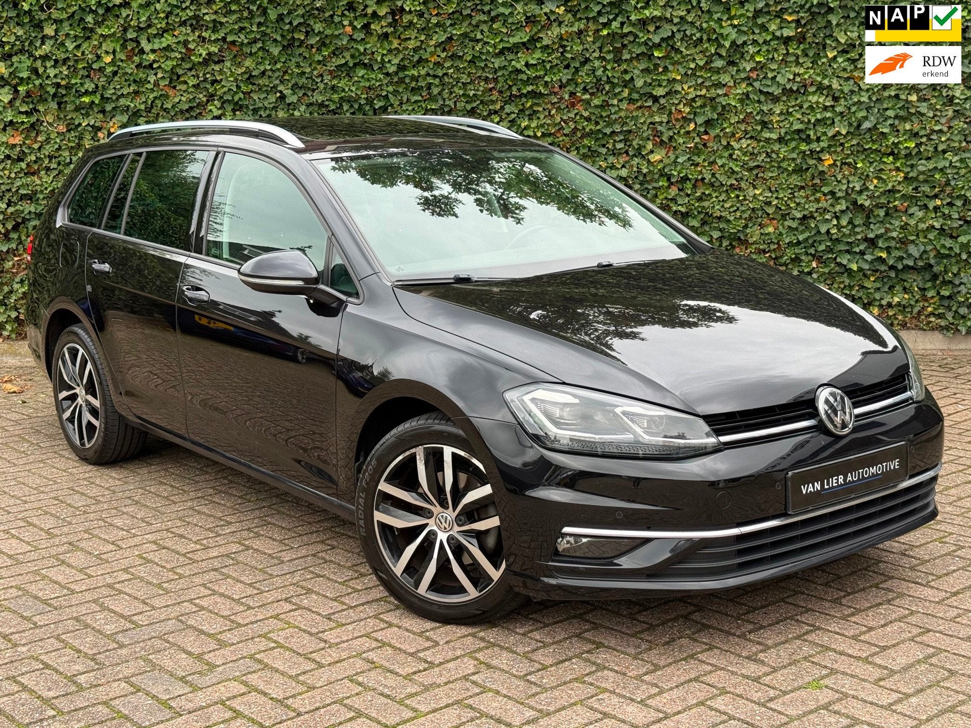 Volkswagen Golf Variant 1.0 TSI Highline | Pano | ACC | Navi, Auto's, Voorwielaandrijving, Stof, Gebruikt, 1210 kg