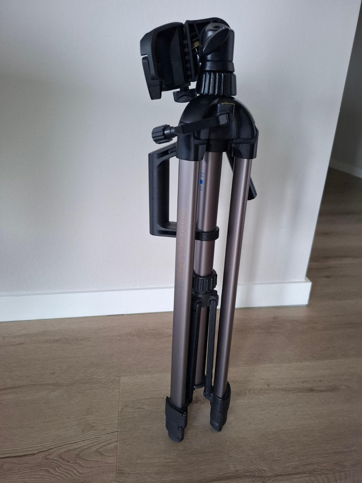 VANGUARD statief, Ophalen, Driepoot, Zo goed als nieuw, Vanguard