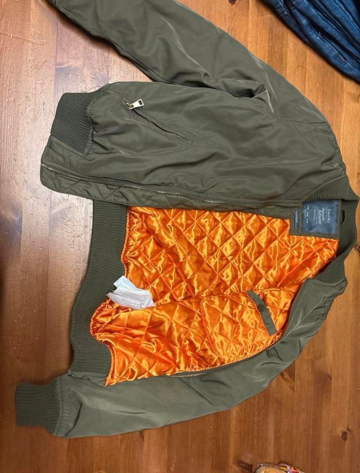 Bershka Bomberjack - Groen met Oranje Voering, Ophalen of Verzenden, Zo goed als nieuw, Maat 38/40 (M), Groen