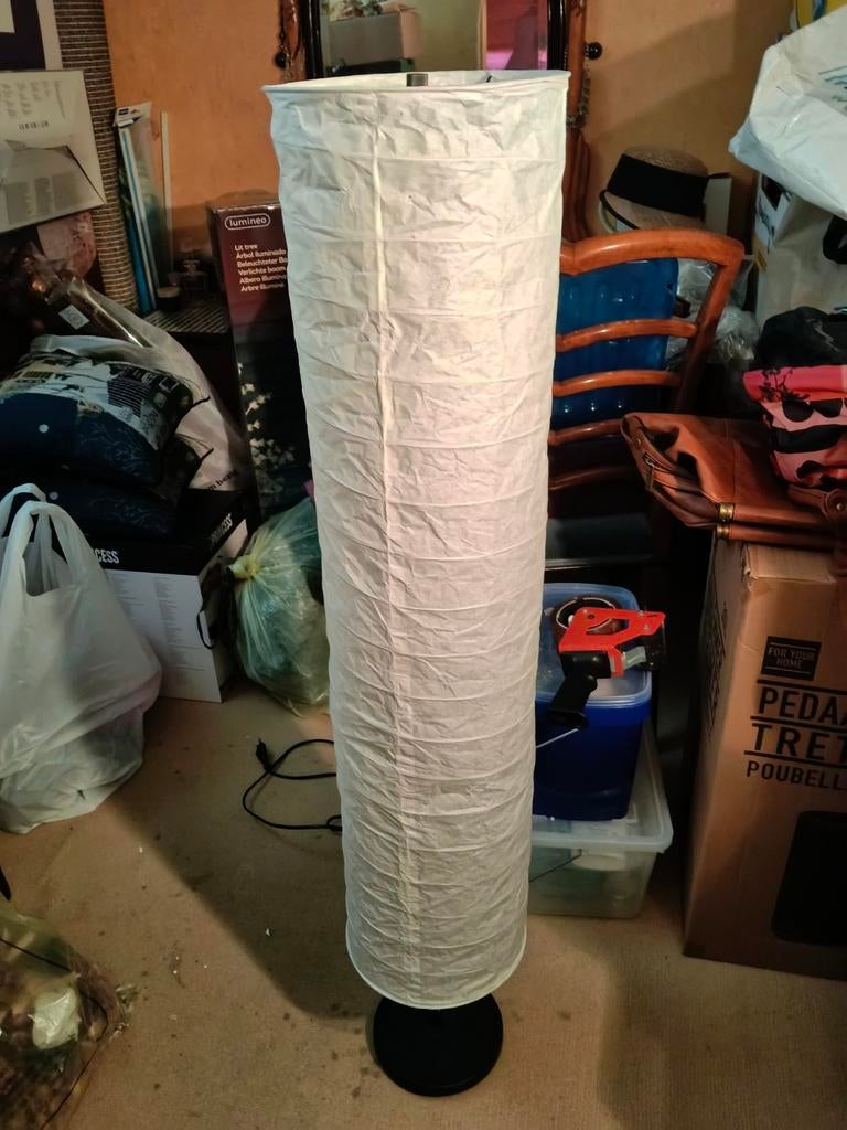 Witte papieren vloerlamp - sfeervolle verlichting, Huis en Inrichting, Lampen | Vloerlampen, Gebruikt, Modern, Sfeervol, Overige materialen