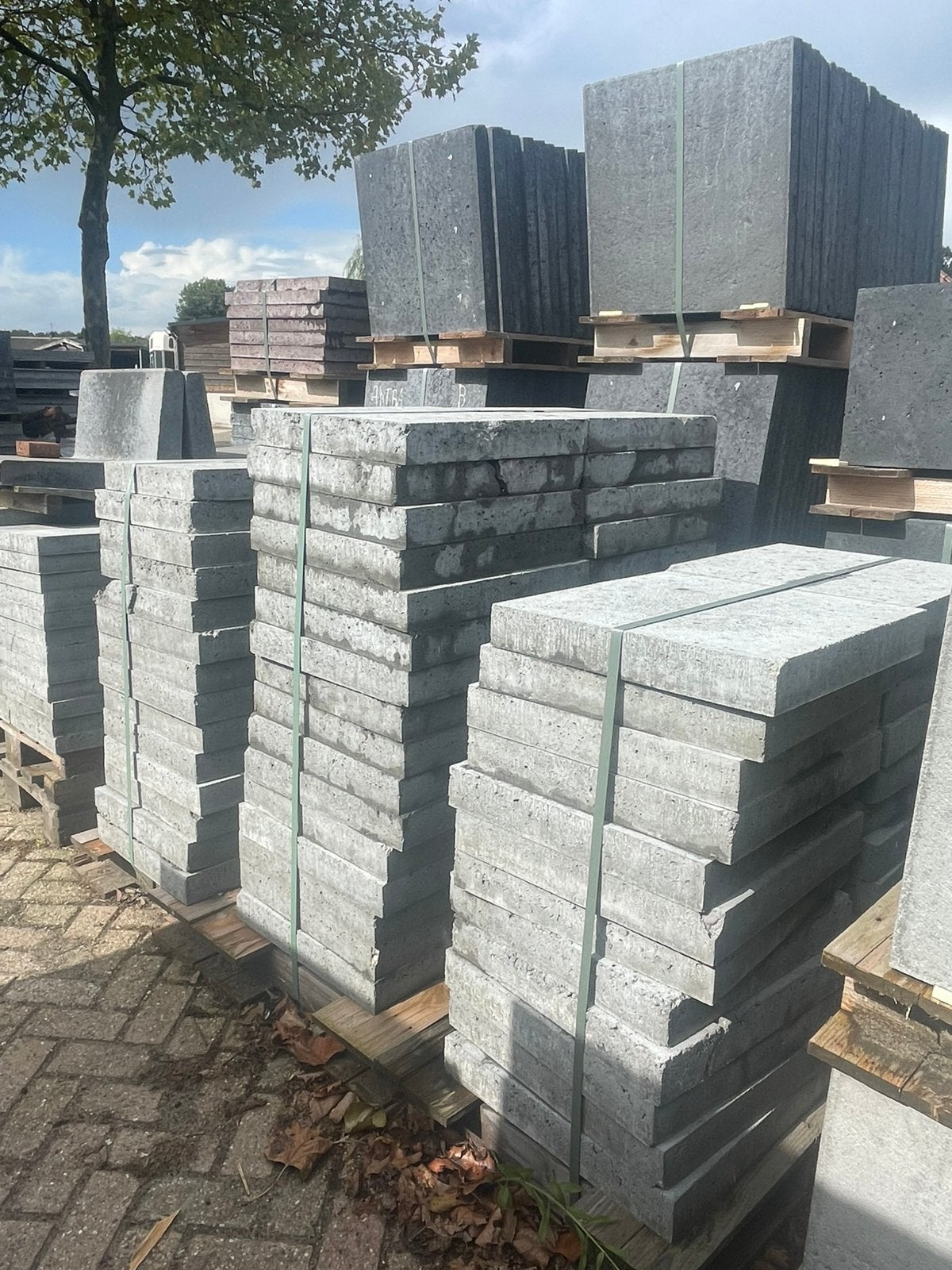 75 stuks Oud Hollandse tegels 50x50x7cm Grijs RESTPARTIJ, Ophalen, Nieuw, Beton, Terrastegels