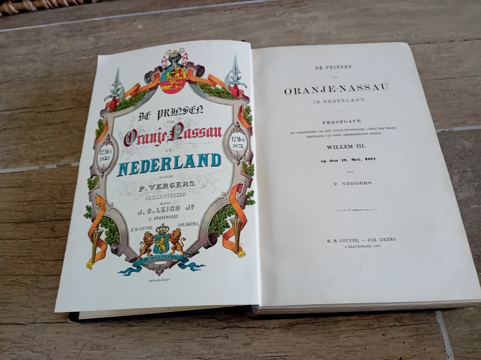 Boek de Prinsen van Oranje Nassau in Nederland, Boeken, Ophalen of Verzenden