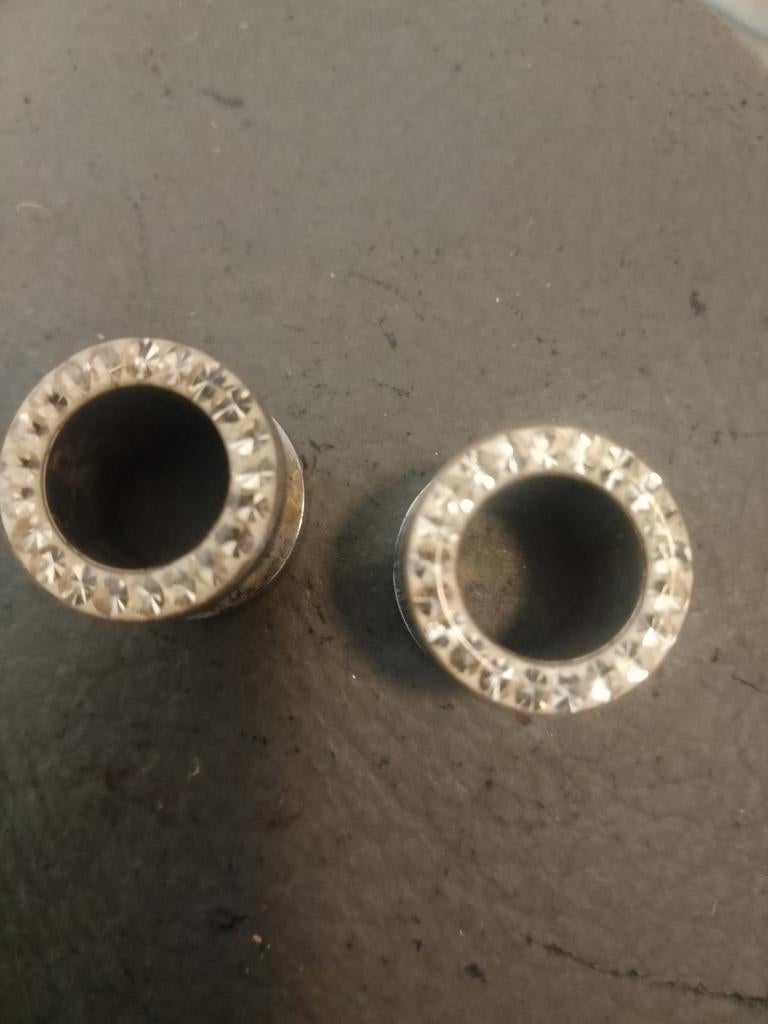 Nu 7€ 2x 10 mm Tunnels (plug) met strass steentjes. Gebruikt, Ophalen of Verzenden, Met strass