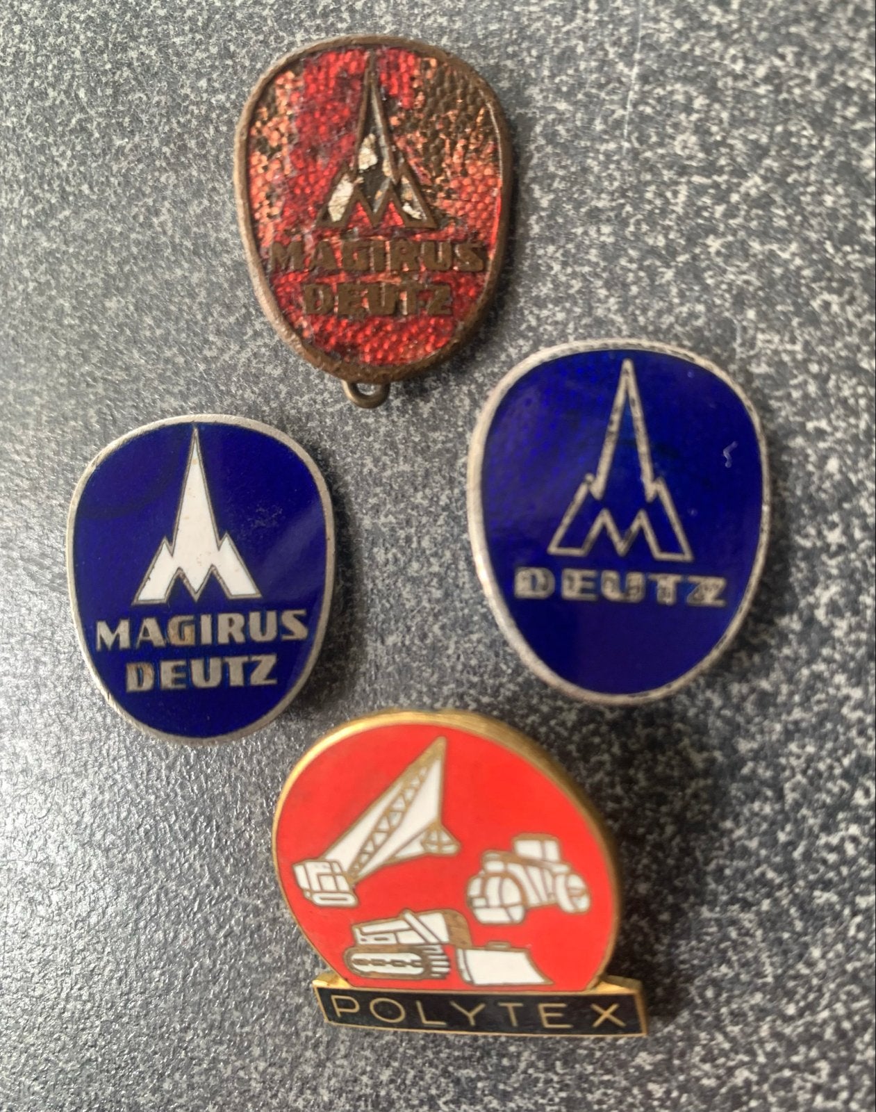 Deutz Magirus Polytex Speldjes - Vintage Collectie, Ophalen of Verzenden, Gebruikt, Merk, Speldje of Pin
