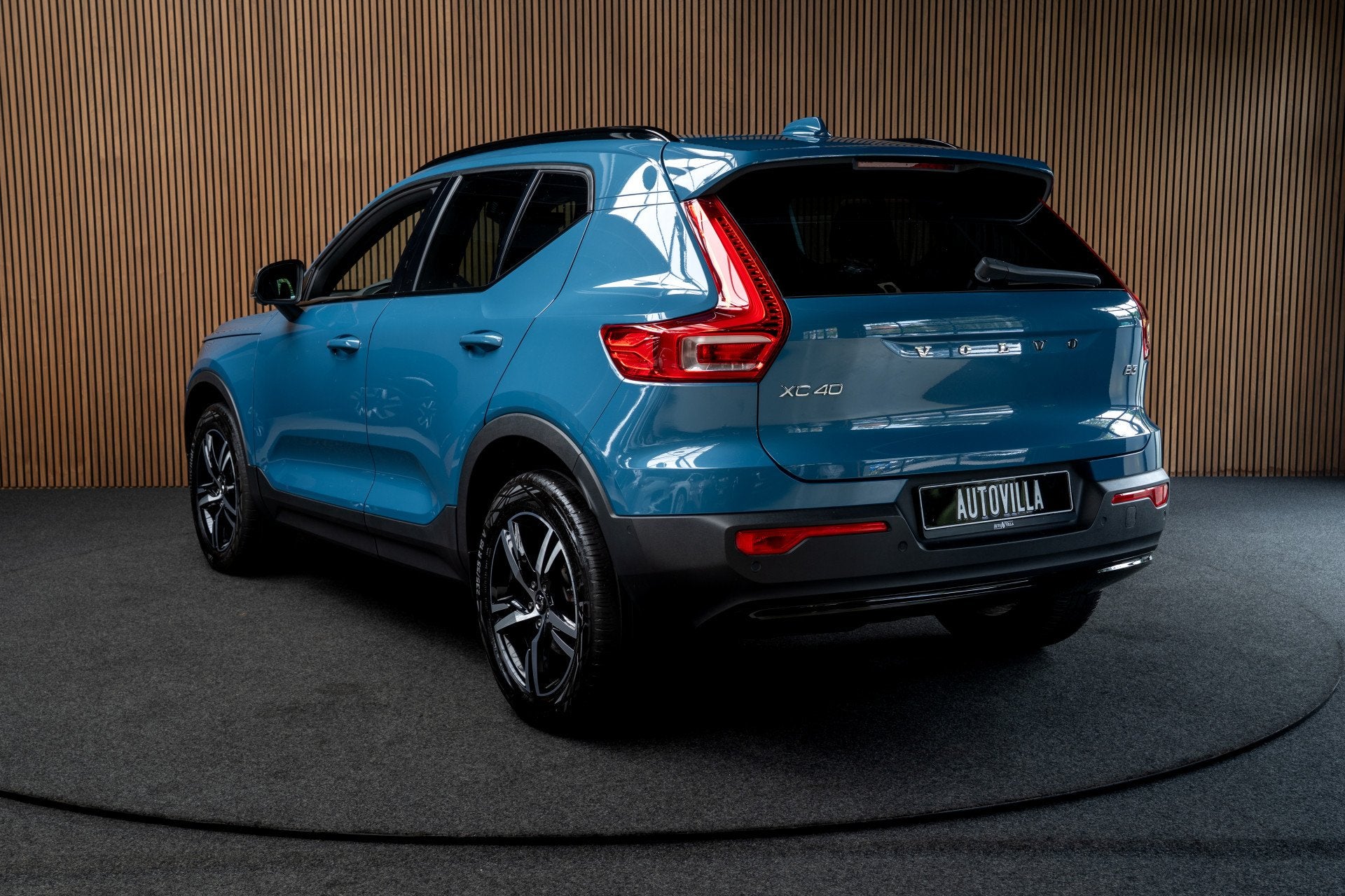 Volvo XC40 1.5 T3 R-Design Navi ACC 360° Elektr. trekhaak S, Automaat, Stof, Gebruikt, Zwart