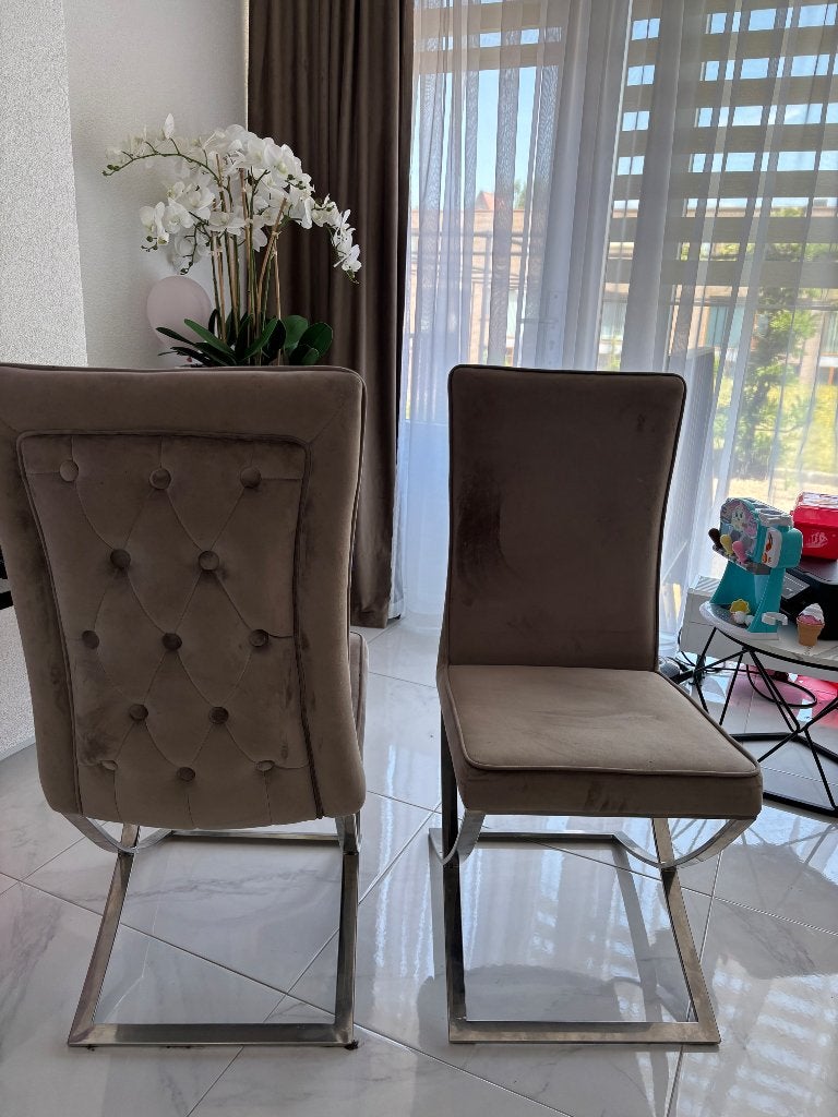 Twee eetkamerstoelen velvet beige/ taupe, Huis en Inrichting, Stoelen, Ophalen, Gebruikt, Twee, Overige kleuren