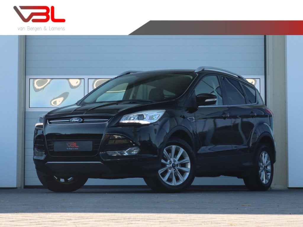 Ford Kuga 1.5 150PK Titanium Styling Pack | Nieuwe D. riem +, Auto's, Ford, 4 cilinders, Leder en Stof, Zwart, Origineel Nederlands