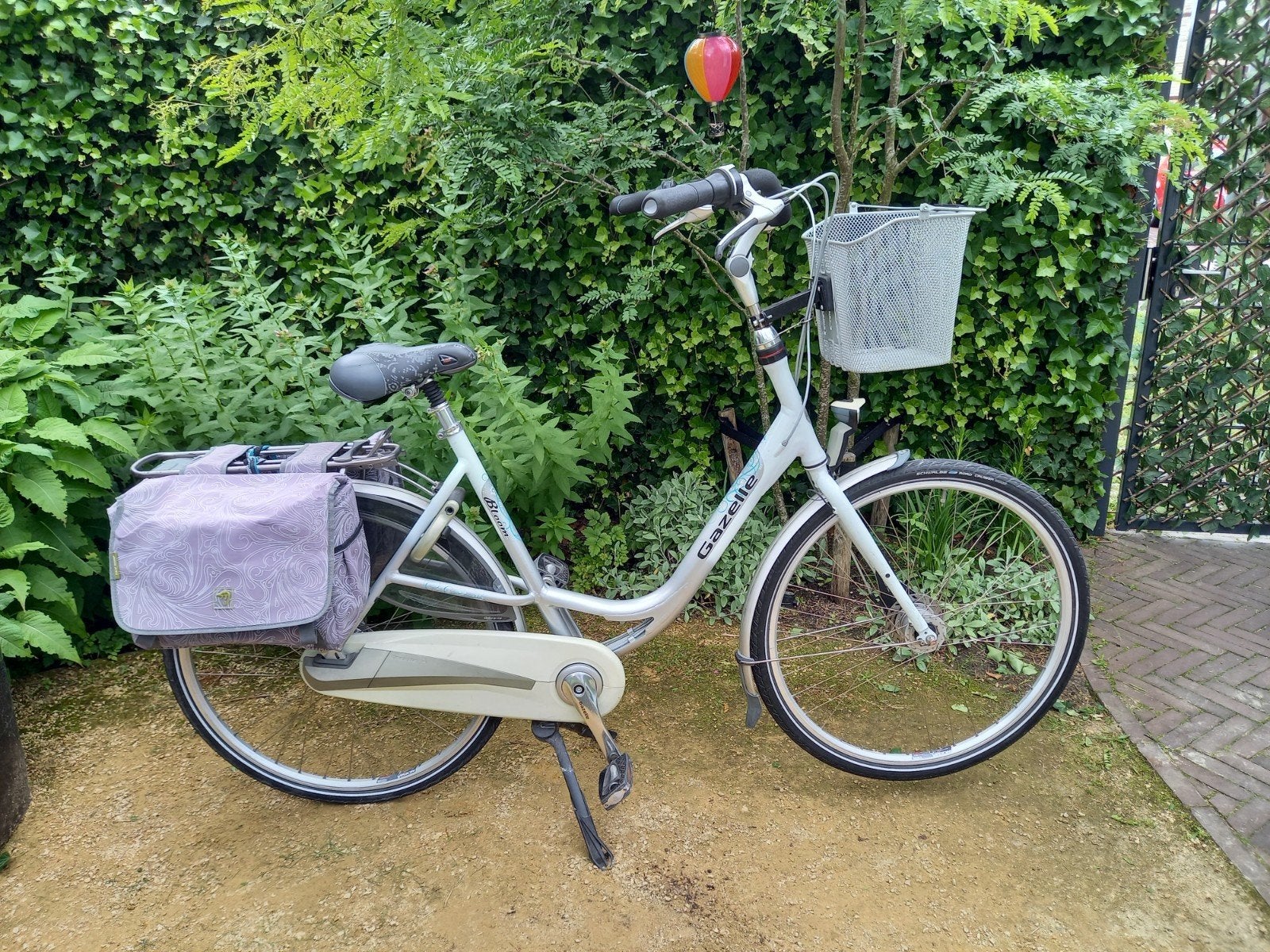 Gazelle Bloom damesfiets moeder mama met mand en fietstassen, Ophalen, Gebruikt, Velgrem, Versnellingen