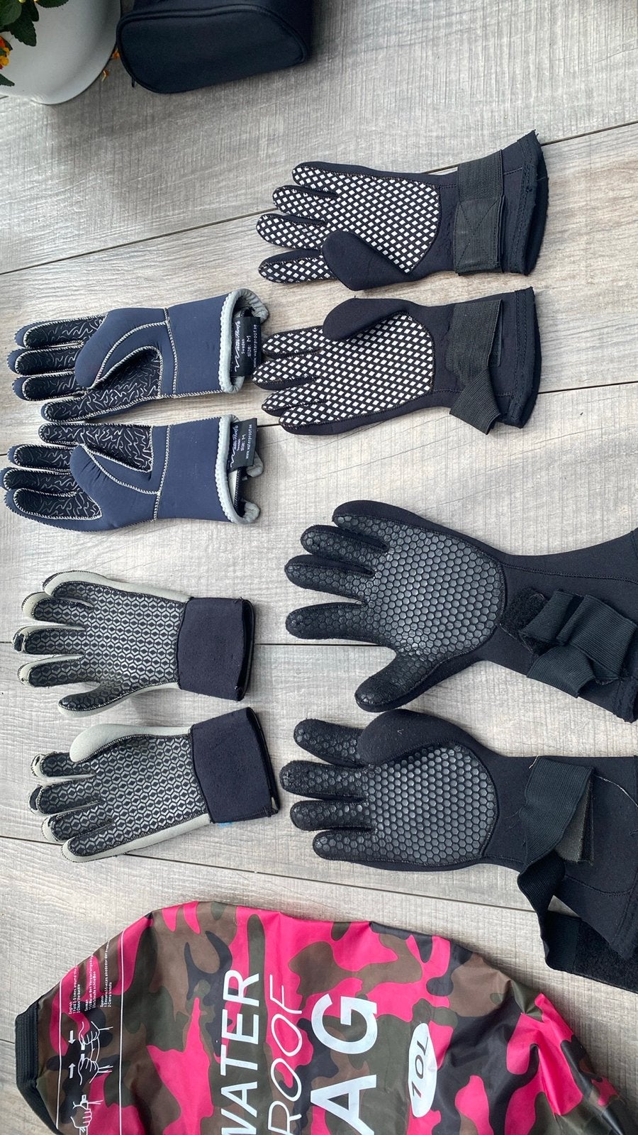 Duikhandschoenen en gratis waterdichte tas, Watersport en Boten, Ophalen of Verzenden, Gebruikt, Overige typen