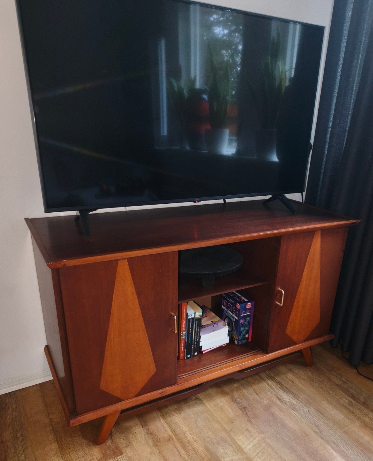 vintage jaren 60 teak TV kastje dressoir, Ophalen, 100 tot 150 cm, Teakhout, 25 tot 50 cm