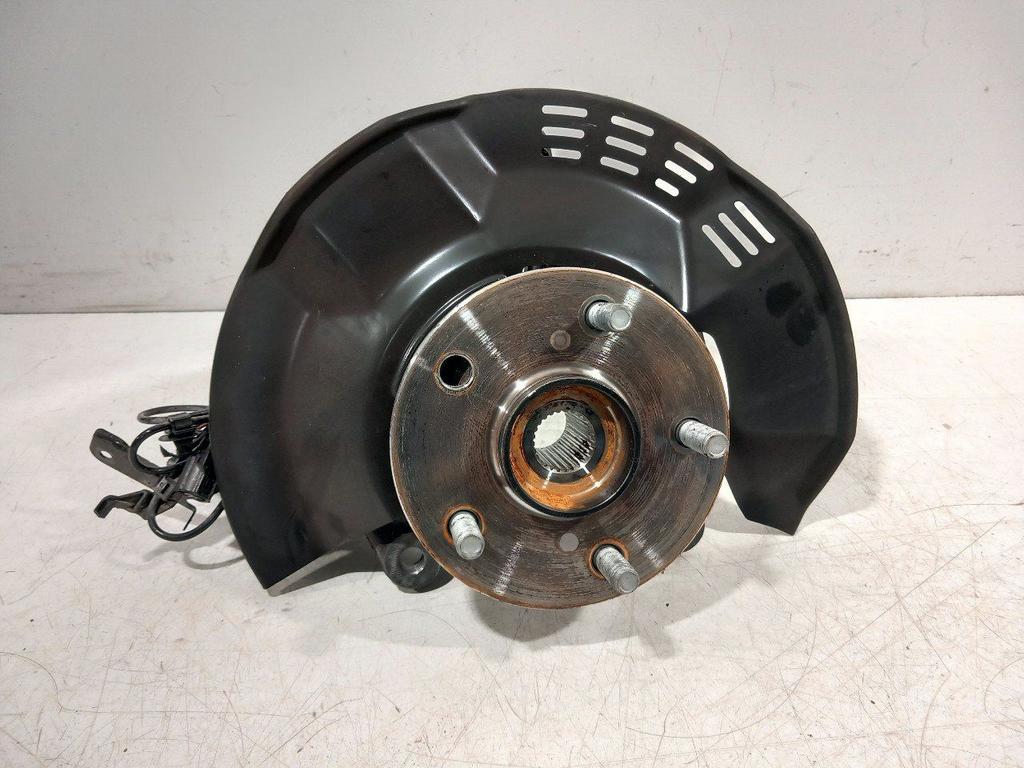 Wielnaaf links voor Toyota C-HR, Onderdelen@venauto.nl, Van der Ven Autorecycling B.V., Gebruikt, Ettenseweg 76, 4706 PB Roosendaal, The Netherlands