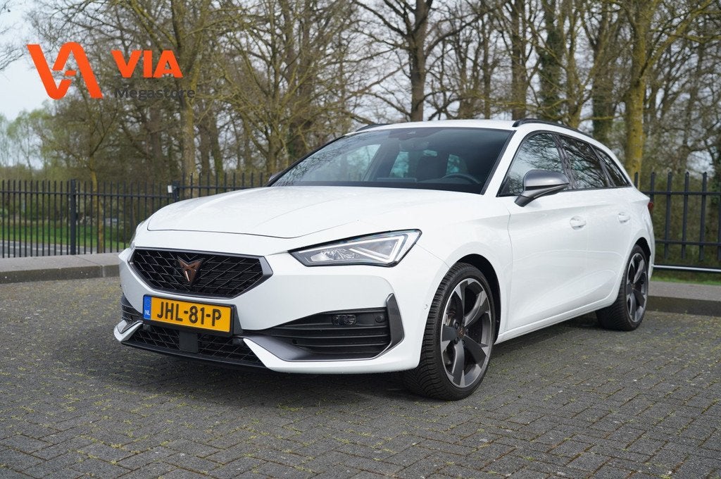CUPRA Leon 2.0 TSI Sportstourer 190PK | Camera | Stoel + Stu, 15 km/l, Zwart, 1984 cc, Leon
