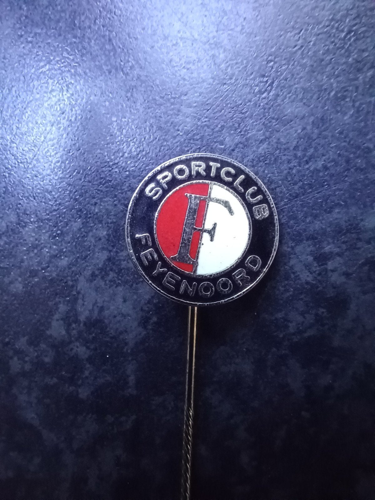 Speldje Sportclub Feyenoord (sport voetbal Rotterdam emaille, Verzamelen, Ophalen of Verzenden, Gebruikt, Sport, Speldje of Pin