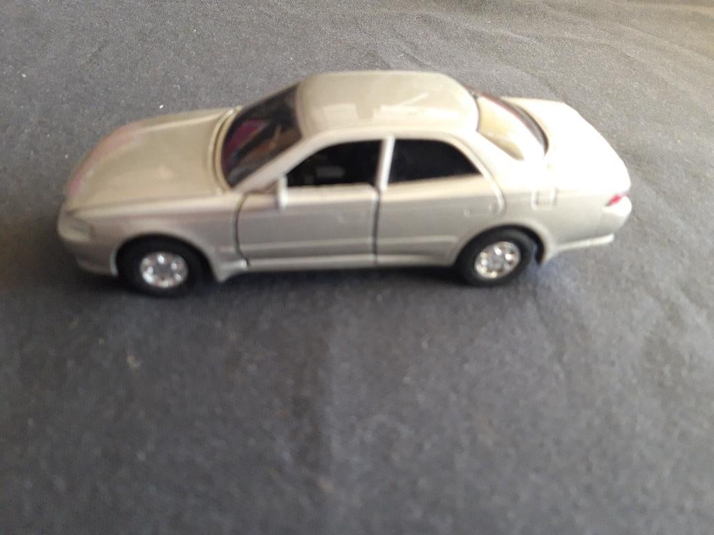 Toyota Corona Mark II zilvergrijs 1:43 - Diapet Yonezawa, Ophalen of Verzenden, Zo goed als nieuw, Auto, Overige merken