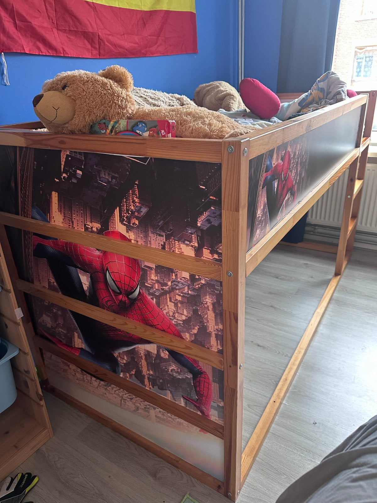 Kura Spider-Man bed - IKEA Kura bed met Spiderman, Ophalen, 85 tot 100 cm, Gebruikt, Hoogslaper of Stapelbed