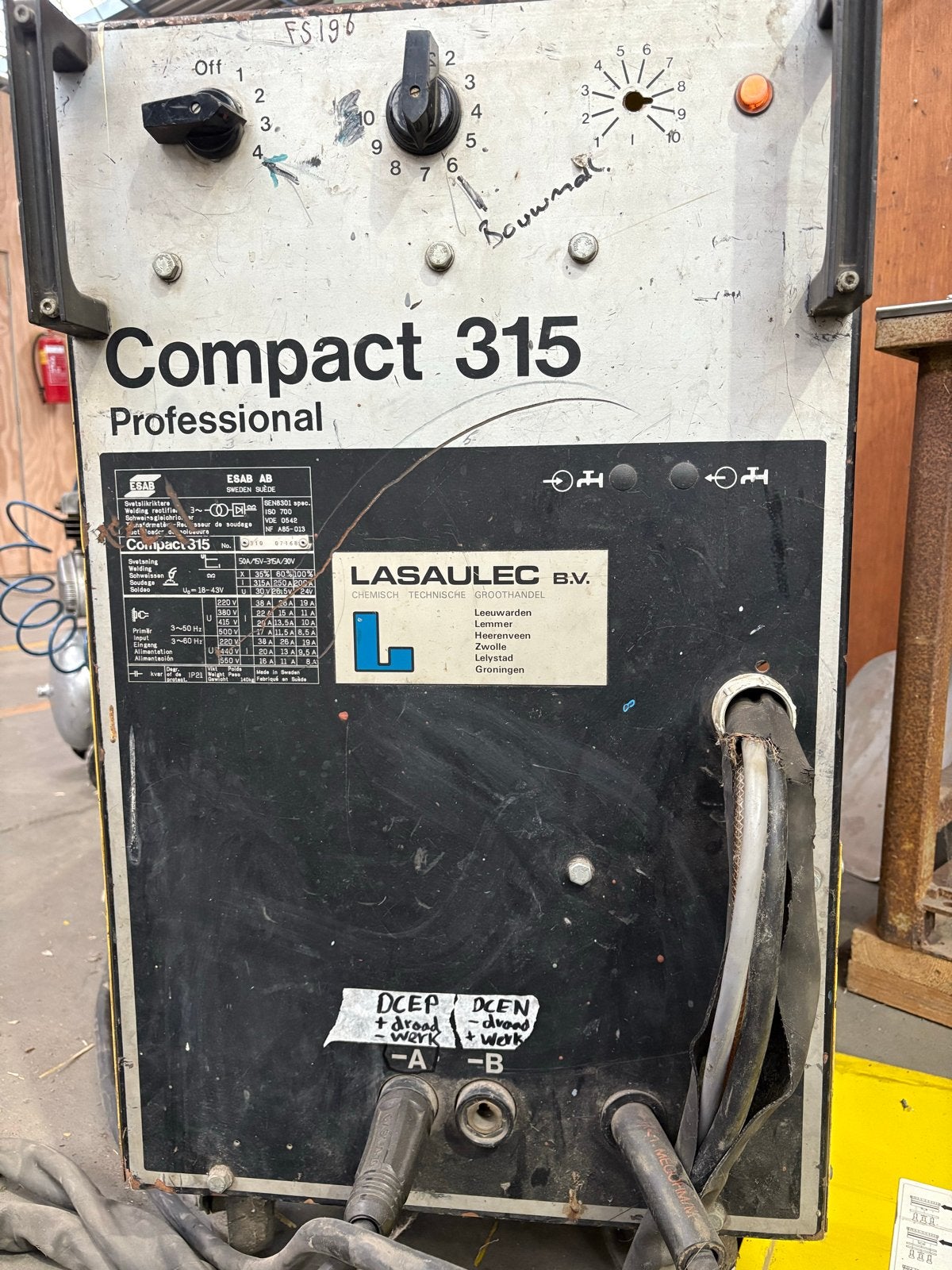 ESAB Compact 315 lasapparaat + A10-MEC 30 MIG/MAG, Doe-het-zelf en Verbouw, Ophalen, Gebruikt, 250 ampère of meer, Co2
