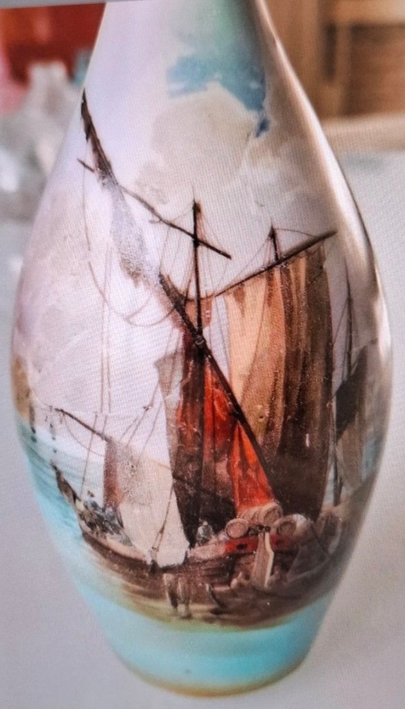 Antieke RS Suhl porseleinen vaas (1890-1914) met zeilschip, Ophalen