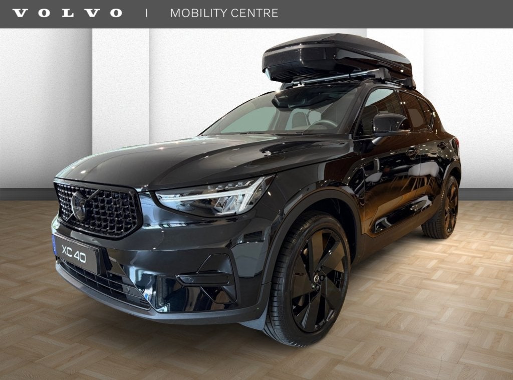 Volvo XC40 B4 Plus Black Edition | NIEUW | Schuif/-kanteldak