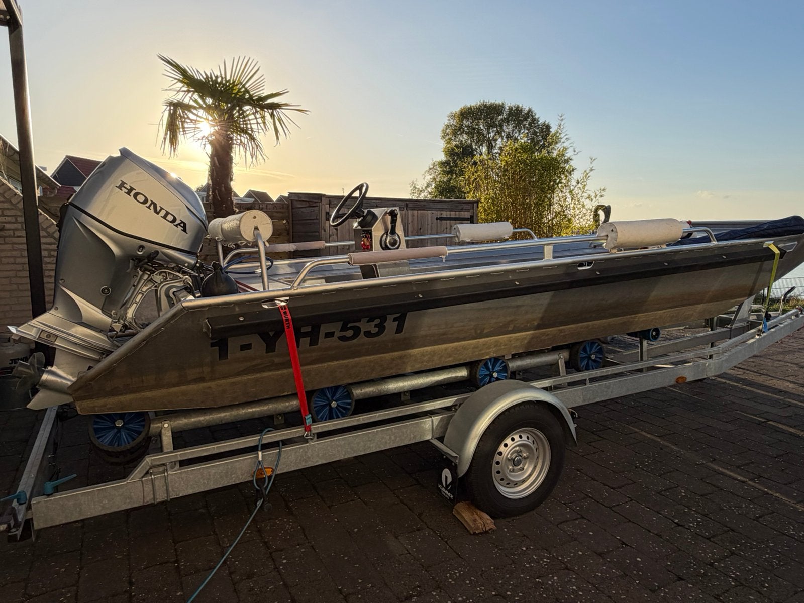 Set 2021, Alu Platbodem 6 mtr, Honda 60pk incl. Trailer, Watersport en Boten, 60 pk, Accu's, Ophalen of Verzenden, 2 m