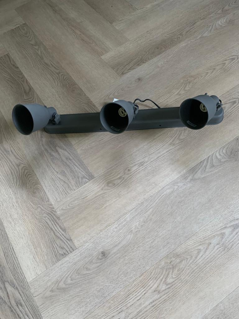 IKEA Hektar Plafondlamp met 3 Spots, Ophalen of Verzenden, Gebruikt, Metaal of Aluminium, Plafondspot of Wandspot