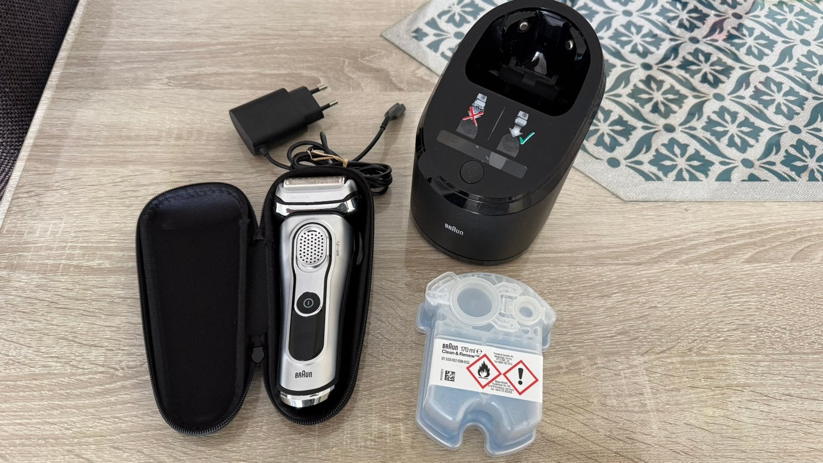 Braun Series 9 Pro met SmartCare Center Compleet, als nieuw, Ophalen of Verzenden, Zo goed als nieuw, 1 handset