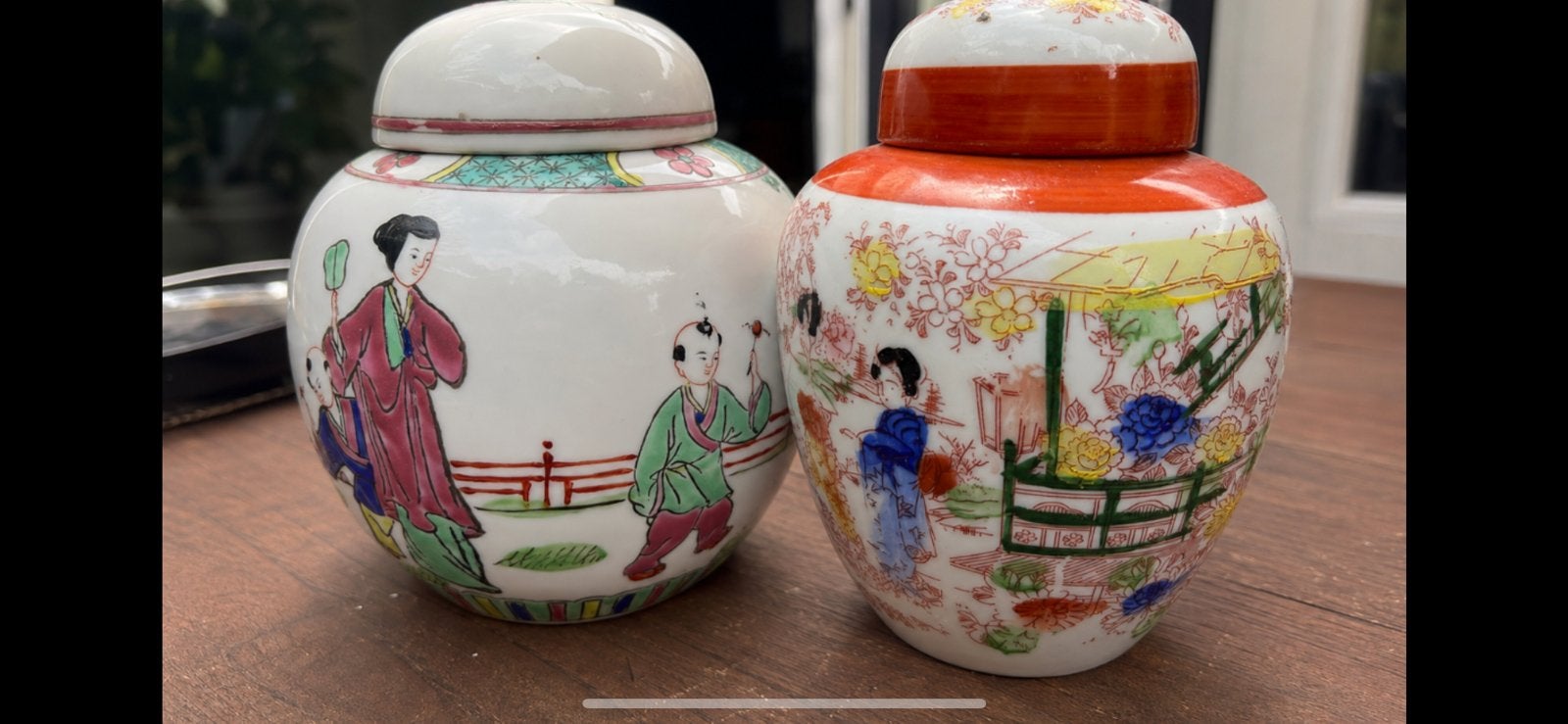 2 mooie vintage potten porselein keramiek zoldervondst, Ophalen