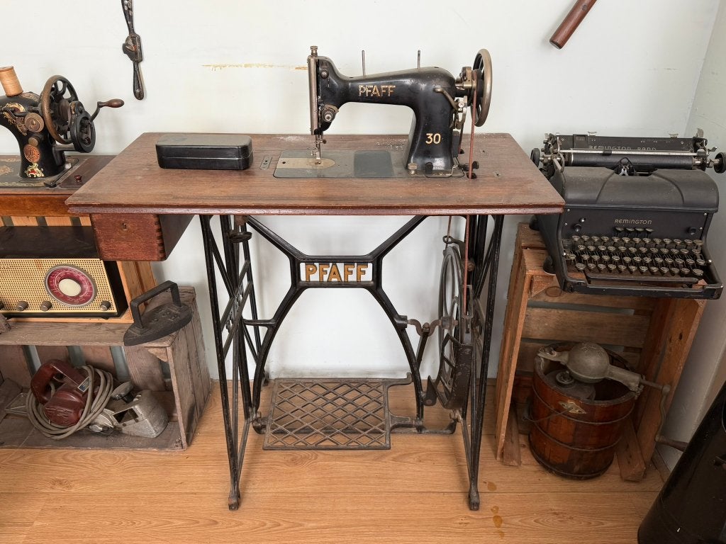 antieke PFAFF trapnaaimachine, Antiek en Kunst, Ophalen