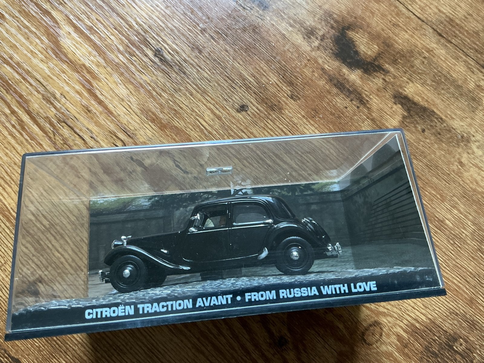 Citroën Traction Avant modelauto - From Russia With Love, Ophalen, Zo goed als nieuw, Auto, Overige merken