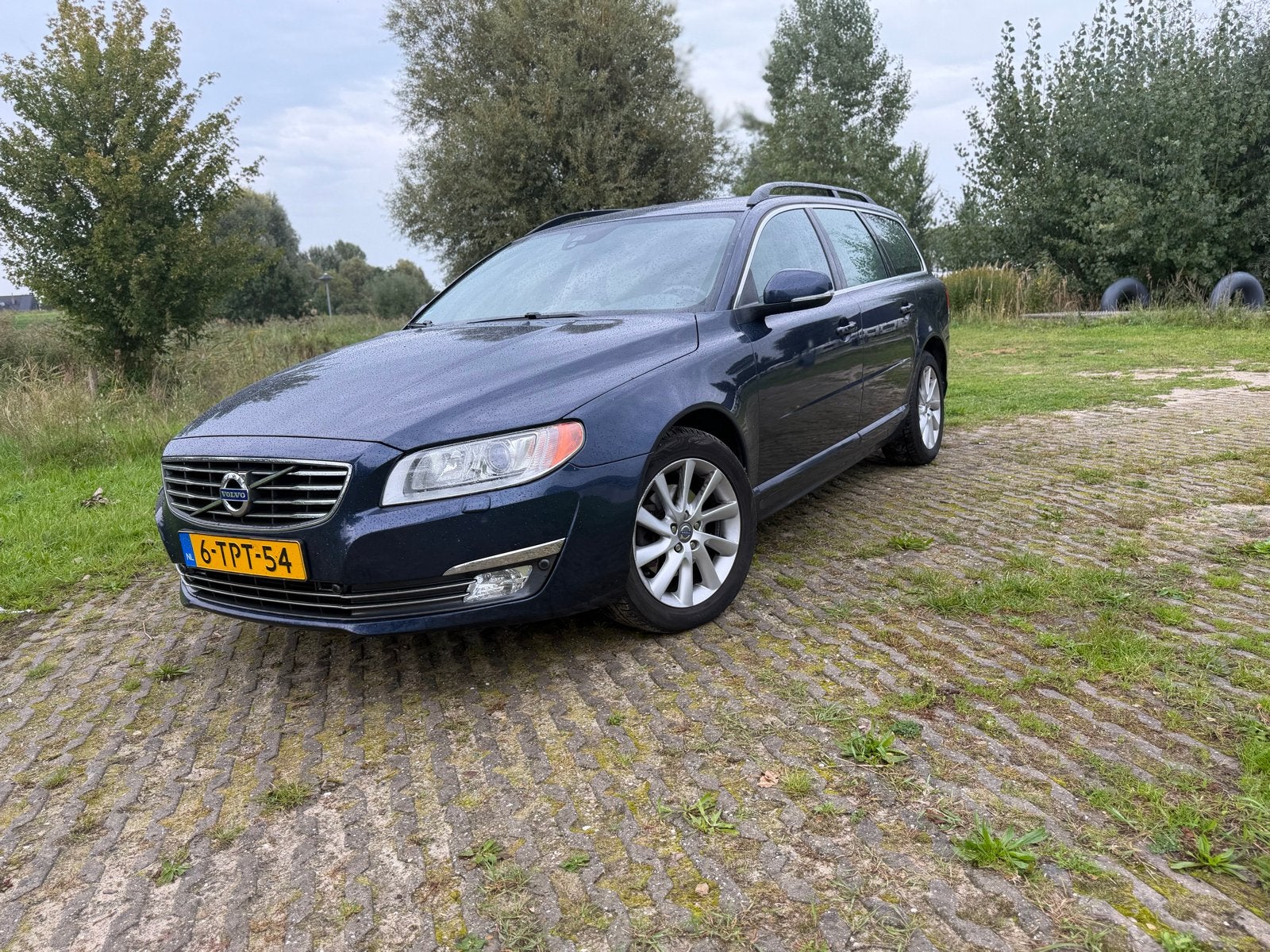 Volvo V70 D4 Nordic+ Euro 6 | Leder | Standkachel, Auto's, Voorwielaandrijving, 1800 kg, 4 cilinders, Blauw