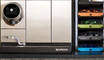 Nespresso Momento Coffee & Milk koffiemachine, Koffiepads en cups, 10 kopjes of meer, Koffiemachine, Ophalen of Verzenden