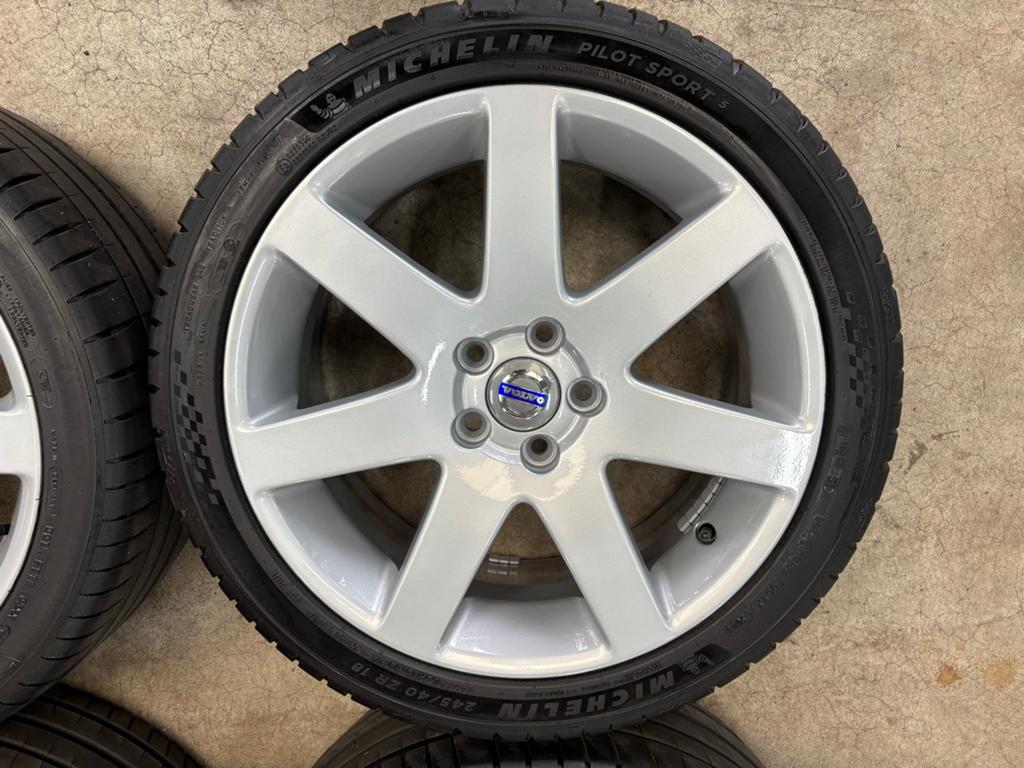 Volvo 18 inch velgen met Michelin Pilot Sport banden, Ophalen, 18 inch, Info@volvocars.nl, Banden en Velgen